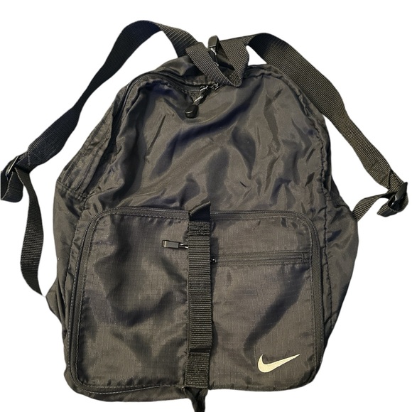 Nike Black Nylon Contractable Backpack - Picture 2 of 9